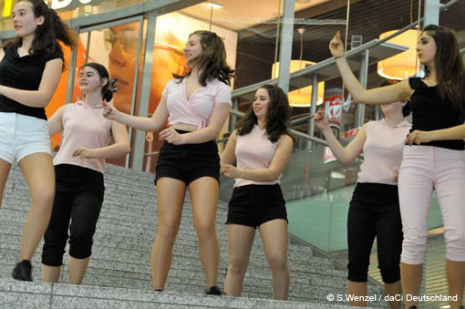 Das Bild wird geladen...